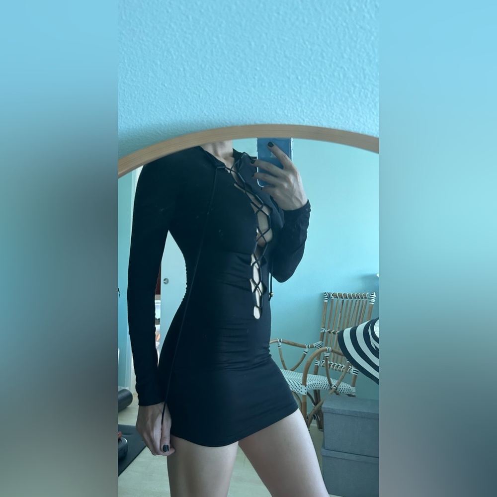Mini cutout body con dress